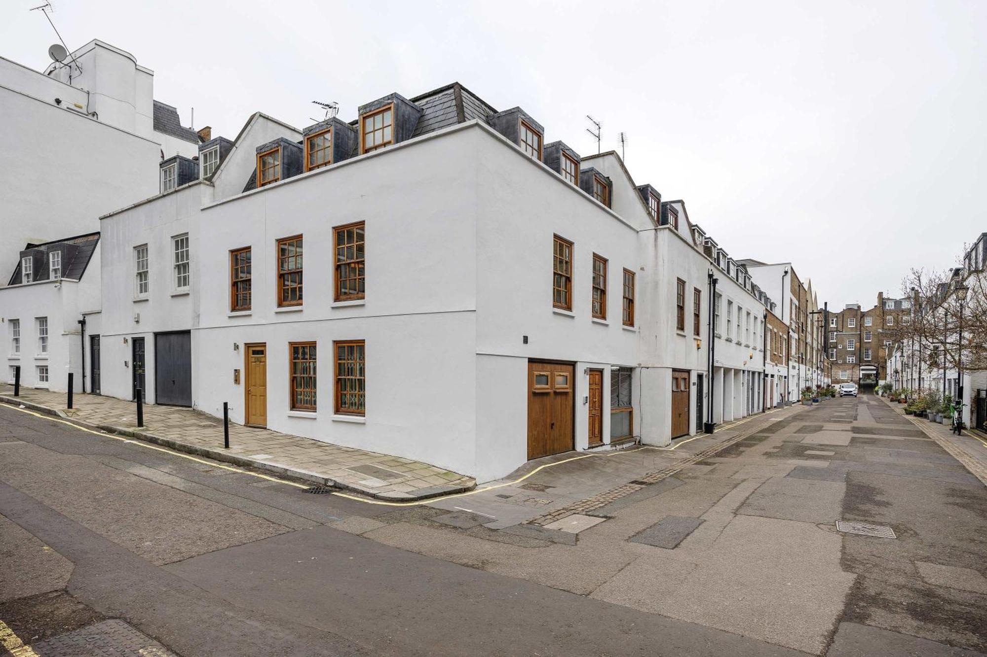 Veeve - The Lancaster Gate Mews House Holiday home *